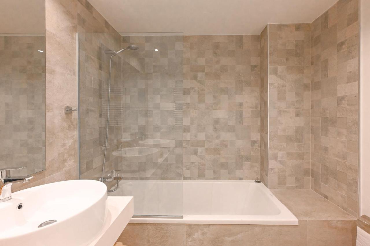 Seashell Infinity Luxury Apartment Estepona Eksteriør billede